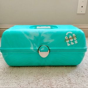 Vintage Caboodle of California in Teal